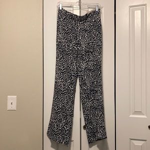New with tags Chico’s brick geo pant